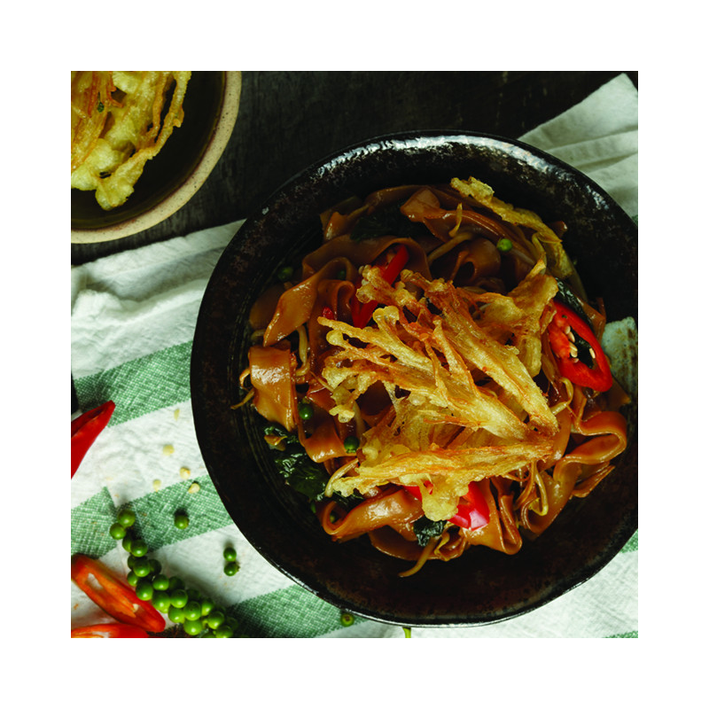 Spicy Drunken Noodles with Crispy Enoki Mushroom